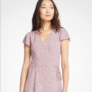 NWOT Ann Taylor FLORAL BELTED WRAP DRESS